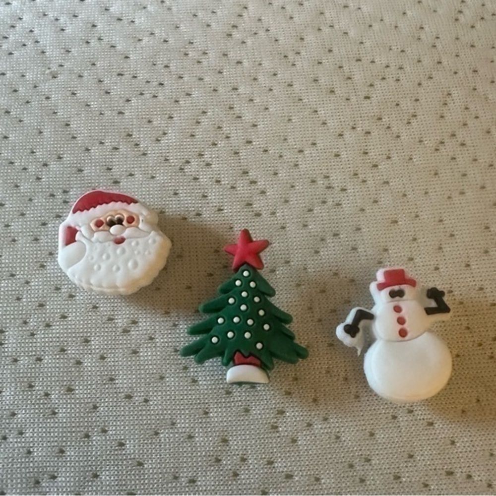 Jibbitz Christmas Croc Charms Set of 3 NWT